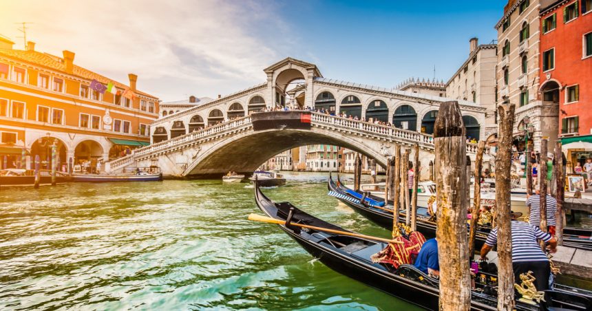 venetia va mentine taxa de acces in oras pentru turisti in timpul zilei pentru a combate supraturismul 67aadab92fba5