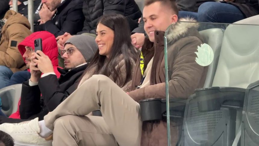 video aparitie surprinzatoare pe cluj arena la u rapid sorana cirstea alaturi de directorul transylvania open 679e65de4b36b
