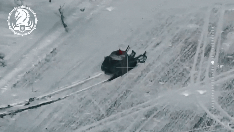 video blindate ruse cu steagul uniunii sovietice distruse de ucraineni in kursk mergeau ca la parada pana au intrat intr un camp de mine 67b36fd7a3006