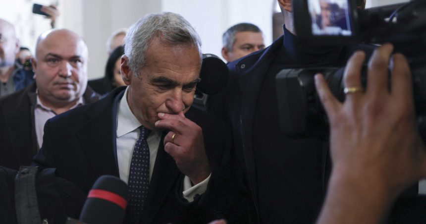 video calin georgescu apare intr un videoclip alaturi de un simpatizant legionar trimis in judecata sa ne asumam istoria stramosii 67b7452ef3976