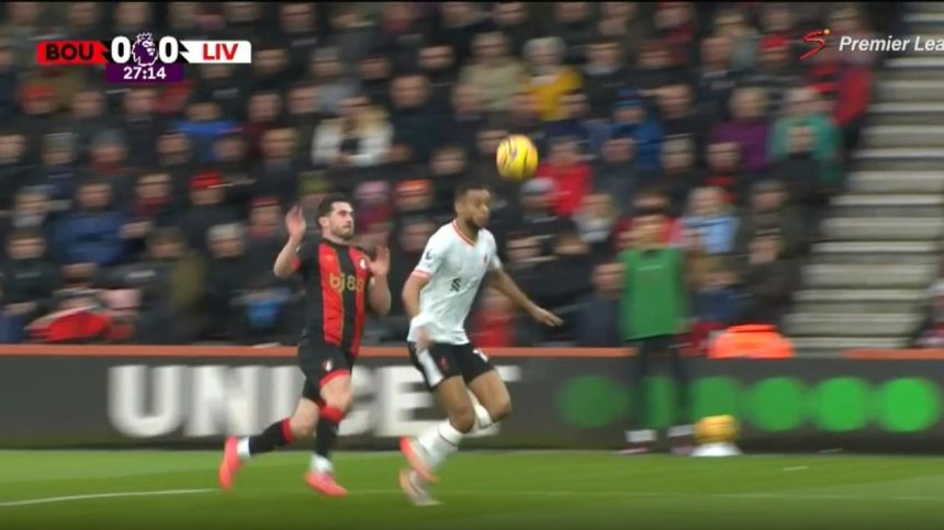 video campionatul asta e o gluma reactii vehemente dupa penalty ul caraghios primit de liverpool 679e57a6bcba0