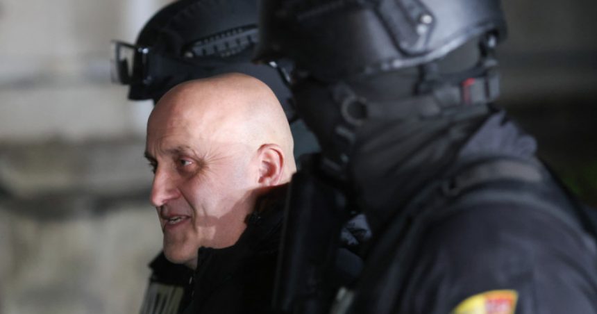 video ce au gasit procurorii la perchezitii acasa la potra lansatoare de grenade lingouri de aur milioane de euro 67c06dee20450