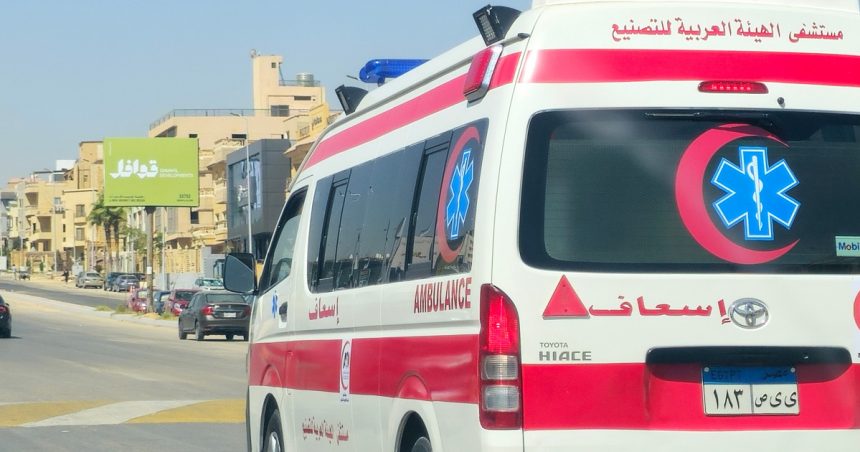video cel putin zece persoane au murit si alte opt au fost ranite dupa ce o cladire s a prabusit in cairo 67b30d63c53e6