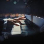 video de la chelner la pianist celebru romanul care ii impresioneaza pe belgieni cu muzica sa 67b1b1ebed1df