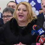 video diana sosoaca derapaj in parlament presedinta sos romania a jignit jurnalistii si l a laudat din nou pe ceausescu 67b3508d09c8c