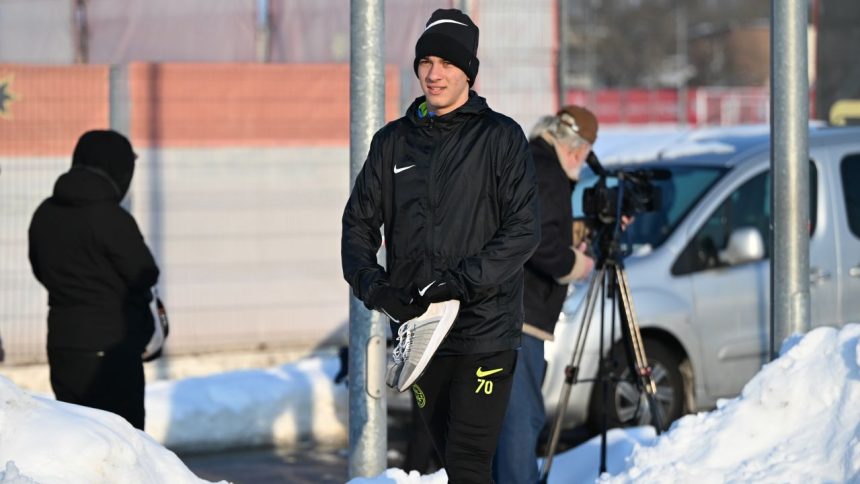 video exclusiv fcsb si a luat atacant pentru 500 000 de euro si a facut cel mai scump transfer al iernii fotbalistul laudat e bun la finalizare n a 67b6011cf172f