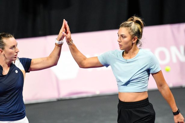 video exclusiv premiul castigat de jaqueline cristian si angelica moratelli pentru finala jucata la transylvania open 2025 67a8b99cdc202