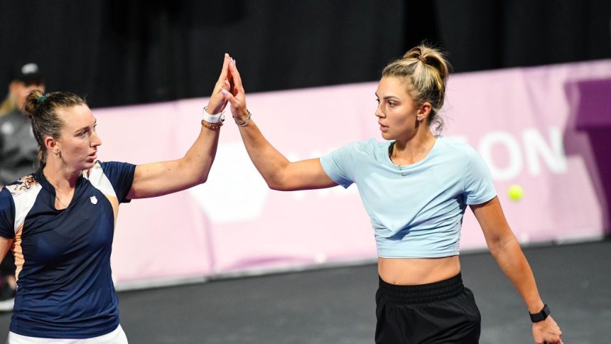 video exclusiv premiul castigat de jaqueline cristian si angelica moratelli pentru finala jucata la transylvania open 2025 67a8b99cdc202