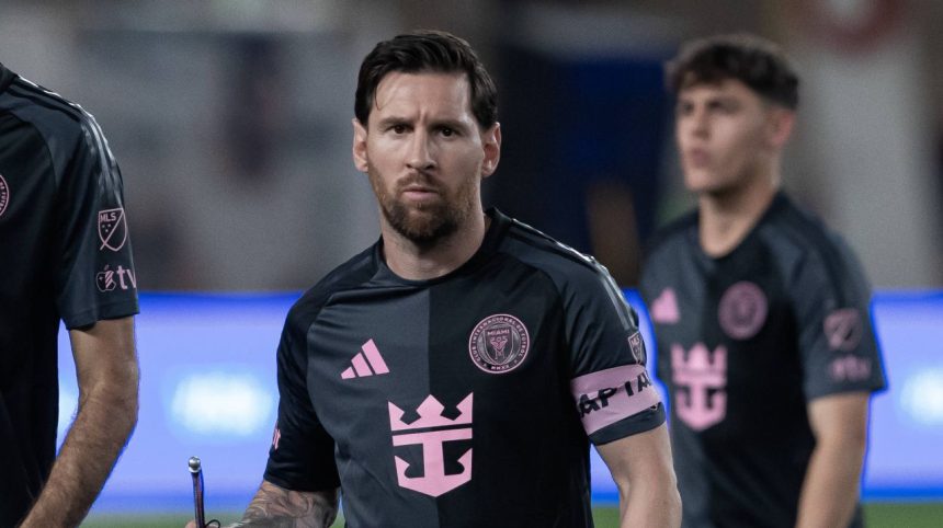 Românul care "putea fi la același nivel cu Messi": "Nu aveai cum să-i iei mingea" 1 video exclusiv romanul care putea fi la acelasi nivel cu messi nu aveai cum sa i iei mingea 67aa5153614a4