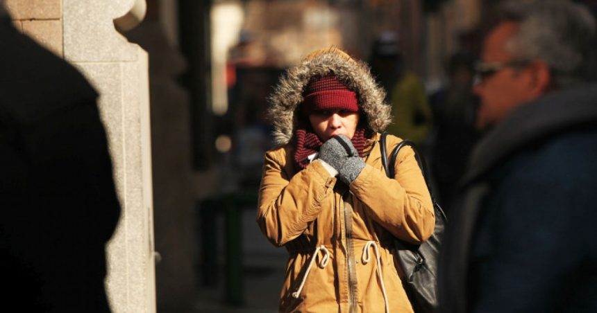 Ger peste România. Meteorologii anunță temperaturi de până la -20 de grade 1 video ger peste romania meteorologii anunta si temperaturi de pana la 20 de grade 67a8578cedf03