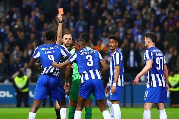 video haos total in derby ul porto sporting gol cu var in 904 pentru unii cartonase rosii in 907 si 908 pentru altii 67a73a3f5b859