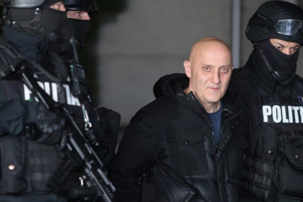 video horatiu potra si inca doi barbati arestati in lipsa ce a decis instanta suprema in cazul celorlalti 18 complici ai mercenarului 67c22c742d7b8
