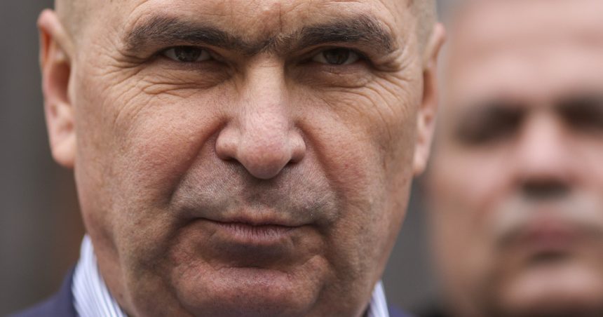 Ilie Bolojan anunță că pleacă din PNL pentru a prelua interimatul la Cotroceni. Pe cine propune în locul său la șefia partidului. 1 video ilie bolojan anunta ca pleaca din pnl pentru a prelua interimatul la cotroceni pe cine propune in locul sau la sefia partidului 67aa5e60d8d83