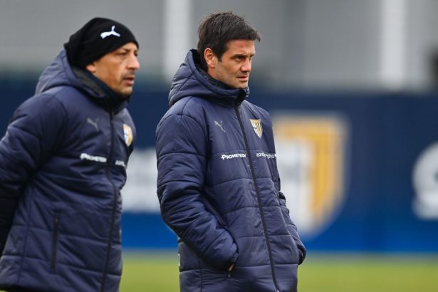 video imagini de la primul antrenament al lui cristi chivu la parma cum si a incurajat jucatorii 67b4eedb3c37b