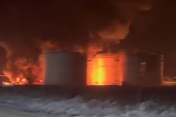 video incendiu la un depozit de petrol din krasnodar dupa un atac ucrainean cu drone asupra rusiei 67a30de9b4735