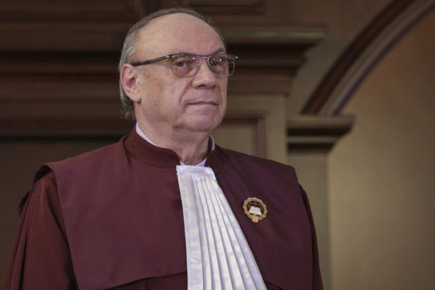 video presedintele ccr da noi explicatii despre alegerile prezidentiale ce spune despre varianta reluarii turului doi 67b5b41dd16a0