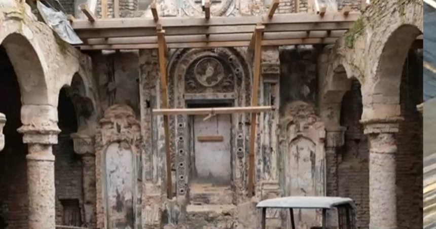 Sinagoga din Constanța va fi restaurată. Cum arată acum clădirea folosită ca depozit de armament în Al Doilea Război Mondial. 1 video sinagoga din constanta va fi restaurata cum arata acum cladirea folosita ca depozit de armament in al doilea razboi mondial 67a84254e3ce1