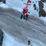 video trei turisti straini blocati pe un traseu din muntii bucegi salvati cu elicopterul 67aceddba334a