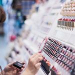 video trenduri alarmante pentru copii pe retelele sociale pericolul din spatele videoclipurilor care promoveaza produse cosmetice 67c00b7db074a