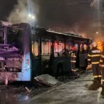 video un autobuz nou al stb a luat foc in bucuresti pompierii au intervenit cu mai multe autospeciale 67a46dbb52bf3
