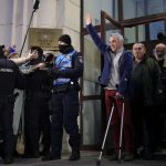 Ce a spus Călin Georgescu după ce a fost audiat cinci ore de procurori: „Sancţiunile americane vor clarifica situaţia” 2 videofoto ce a spus calin georgescu dupa ce a fost audiat cinci ore de procurori sanctiunile americane vor clarifica situatia 67bf5f4a0d03f