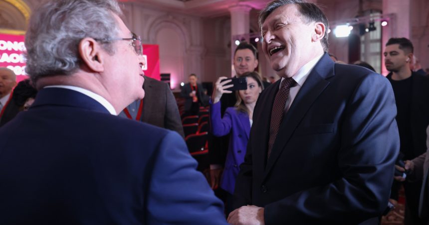 Crin Antonescu, la congresul PSD: laude la adresa social-democraților și mesajul „Partener întotdeauna, niciodată complice” 1 videofoto crin antonescu la congresul psd laude la adresa social democratilor si mesajul partener intotdeauna niciodata complice 679f6dc44f83a