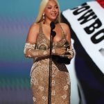 videofoto premiile grammy 2025 beyonce a castigat trofeul pentru albumul anului cu cowboy carter lista completa a castigatorilor 67a063daf0321