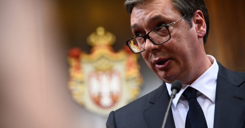 vucic anunta ca sua au amanat sanctiunile care vizeaza cea mai mare companie petroliera sarba controlata de gazprom 67c055346f164