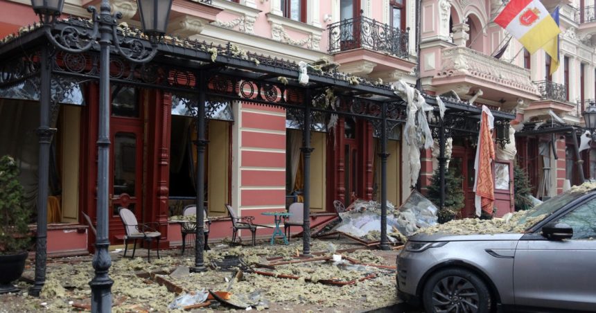 Zelenski: Diplomaţii norvegieni au fost afectaţi de atacul Rusiei asupra centrului Odesa 1 zelenski diplomati norvegieni au fost afectati de atacul rusiei asupra centrului odesei 679efd3546fb7