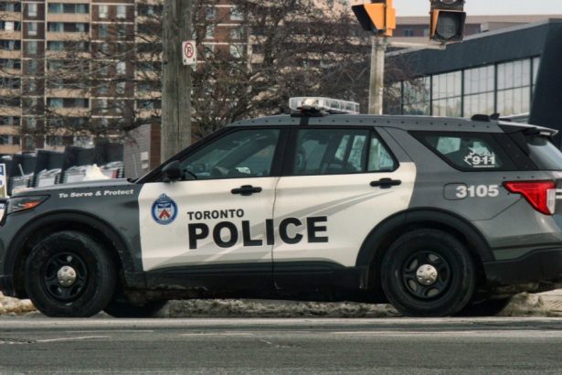 12 raniti in canada dupa ce un barbat a deschis focul la un bar din toronto 67cc017b2e8fc