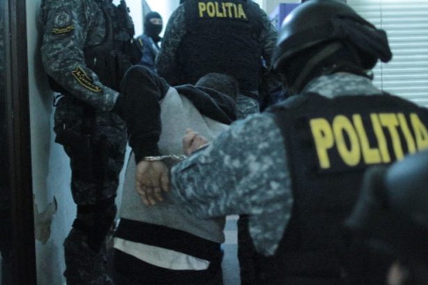 a fost promulgata legea fugarilor cum vor fi pedepsiti infractorii care fug de raspunderea penala 67d46a5930686