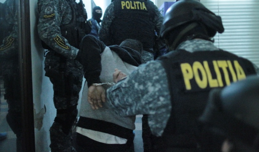 a fost promulgata legea fugarilor cum vor fi pedepsiti infractorii care fug de raspunderea penala 67d46a5930686