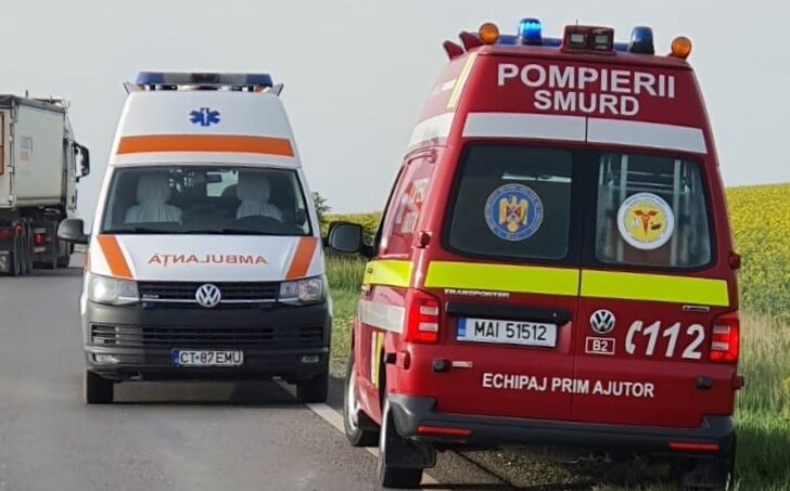 accident in sensul giratoriu din ovidiu la iesire de pe a4 sunt implicate trei masini si un camion intervin pompierii si ambulanta 67c54bb7737d4