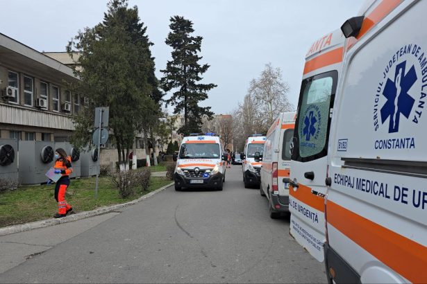 accident intre ovidiu si aeroportul mihail kogalniceanu o victima a ajuns la spital 67cad803b782b