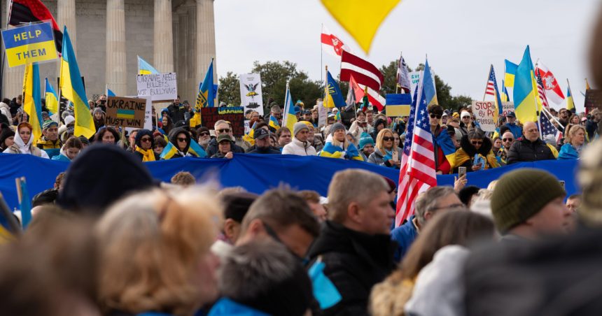 Administrația Trump intenționează să expulzeze 240.000 de refugiați ucraineni din SUA 1 administratia trump planuieste expluzarea a 240 000 de refugiati ucraineni din sua 67c9b6d50489b