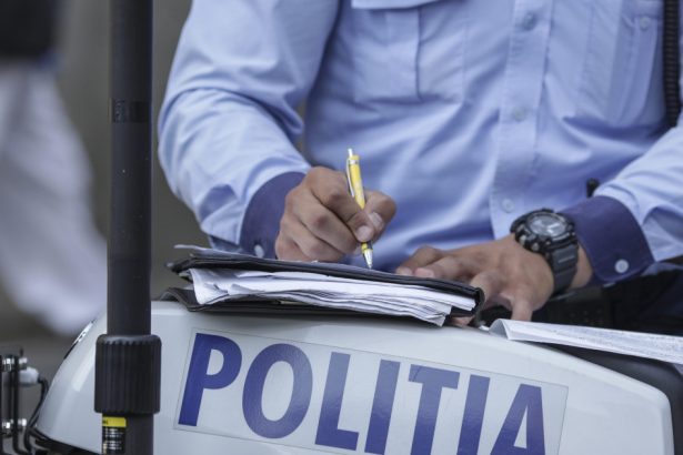 agent de la politia capitalei cercetat disciplinar dupa ce a participat la un miting pro georgescu 67cc4ec6837c0