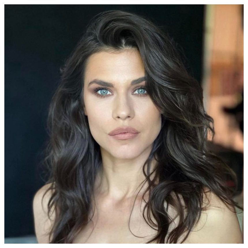 ana ularu incearca sa si faca singura toate cascadoriile din film asa simt ca rimez cu personajul pe care l am creat video exclusiv 67e5ab02660bc