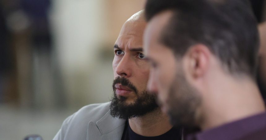 Andrew Tate răspunde la vestea anchetei penale împotriva sa și a fratelui său Tristan în Florida: „Comunism absolut” 1 andrew tate reactioneaza la vestea ca el si fratele sau tristan sunt anchetati penal in florida comunism absolut 67c809b361e81