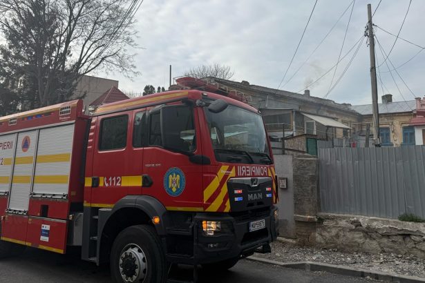 arde o casa din tulcea o batrana de 83 de ani se afla in imobil 67dad7b5f25b9