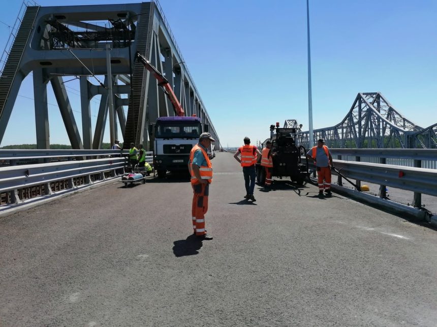 atentie soferi de maine se impun restrictii de circulatie pe a2 din cauza unor lucrari la podul de la cernavoda 67c5c33691de9