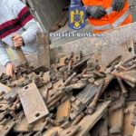 barbat prins la nazarcea in timp ce fura placute metalice de fixare a sinei de cale ferata 67d9df61a0d5c
