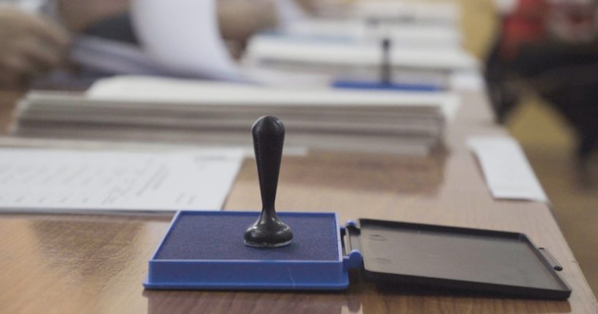 BEC a stabilit ordinea candidaților pe buletinele de vot. Cine este pe prima poziție? 1 bec a stabilit ordinea candidatilor pe buletinele de vot cine ocupa prima pozitie 67deb114235c6