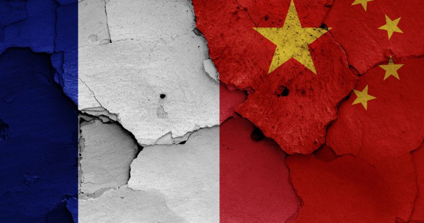 Beijingul caută o apropiere de Paris din cauza „unilateralismului şi revenirea legii junglei”. Șeful diplomației franceze efectuează o vizită în China. 1 beijingul vrea o apropiere de paris din cauza unilateralismului si revenirea legii junglei seful diplomatiei franceze merge in china 67e139613041a
