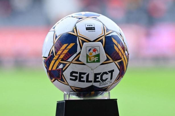 bookmakerii au decis ce cote au echipele din play off pentru castigarea titlului in superliga 67c4343860a44