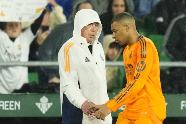 carlo ancelotti a venit cu explicatii dupa ce mbappe a fost dat disparut in meciul cu atletico nu e in cea mai buna forma 67cc6a955611d