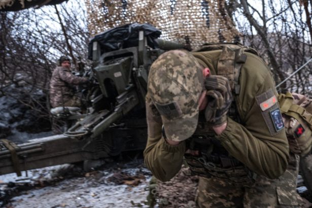 cat mai poate rezista ucraina in fata rusiei fara ajutor de la sua daca ti se taie munitia fie te retragi fie sacrifici oameni 67c7481a81c2a