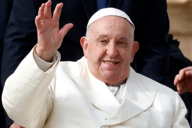 ce cadou a primit papa francisc de la personalul spitalului gemelli cu ocazia celor 12 ani de pontificat 67d35370577ea