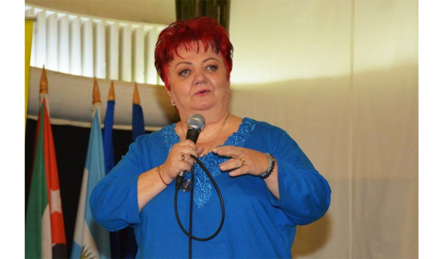 Ce solicitare a avut Minerva de la Regina Întunericului, responsabilă cu înmormântarea astrologului 1 ce i a cerut minerva reginei intunericului cea care se ocupa de inmormantarea astrologului 67cd3f379e1e6