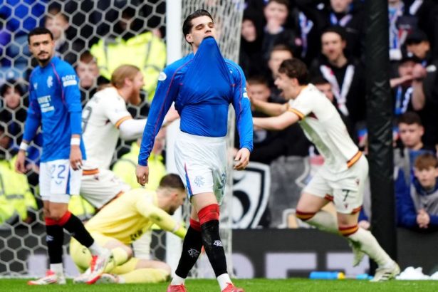 ce nota a primit ianis hagi dupa meciul de cosmar al lui rangers a fost schimbat la pauza 67c3452901393