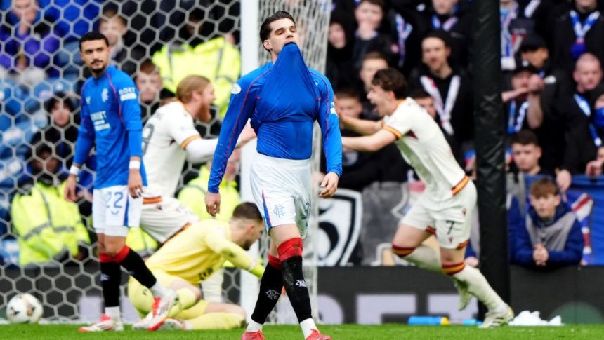 Ce notă a primit Ianis Hagi după meciul dificil al lui Rangers, în care a fost schimbat la pauză? 1 ce nota a primit ianis hagi dupa meciul de cosmar al lui rangers a fost schimbat la pauza 67c3452901393